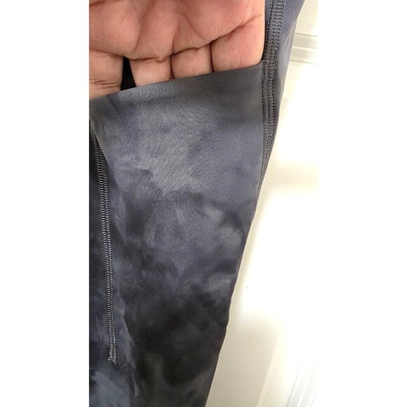 Lululemon Diamond Tie-Dye Gray High-Waist Cropped Activ wear Leggings Size 20 - Picture 4 of 6